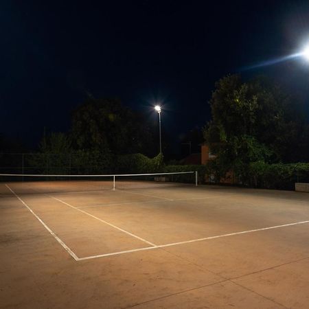 Guesthouse "Barboska" - Big Outdoor Swimming Pool & Private Tennis Court Воднян Экстерьер фото