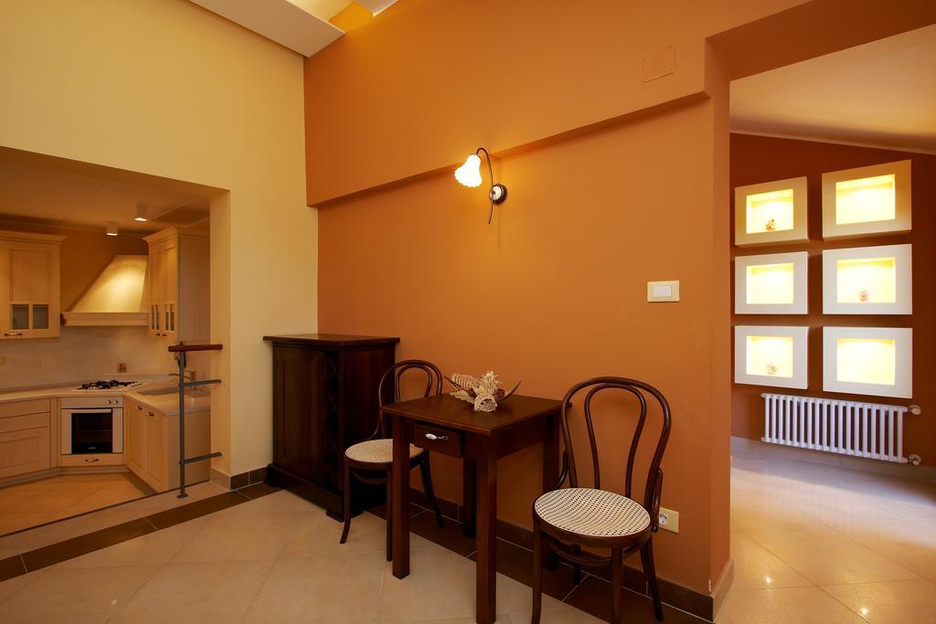 Guesthouse "Barboska" - Big Outdoor Swimming Pool & Private Tennis Court Воднян Номер фото